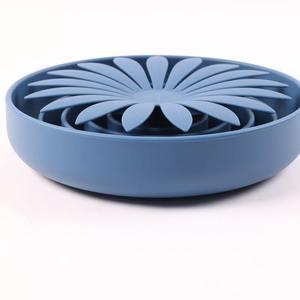Alimentador lento para mascotas sin BPA, flor de silicona, perro, <span class=keywords><strong>Lickimat</strong></span>, alfombrilla para lamer, forma de hoja, cuenco redondo de silicona para mascotas, alimentación lenta - Product Image 3
