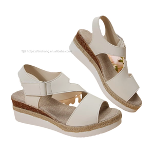 Sandales compensées sportives blanches tendance pour femmes, style gladiateur, avec tige en PU et talon haut - Product Image 5