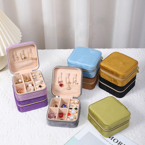 FORTE Square Portable Jewelry Box Packaging Organizer With Zipper Velvet Custom Logo Travel Jewelry Boxes For Ring Necklace Stud