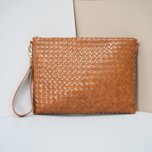 定制复古PU皮革编织包多用手拿包单肩包 - Product Image 3