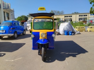Oferta Especial: Mototaxi Piaggio Ape de 3 Ruedas, 200cc, 4 Pasajeros, con Motor de Gasolina, Triciclo de Reparto, Triciclo Taxi - Product Image 5