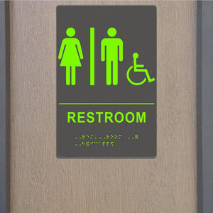 Letrero de baño blanco y negro de alto contraste con Braille, marcador de icono de acceso universal para centros públicos, identificador de inodoro inclusivo - Product Image 6