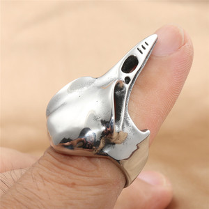 Bague bec d'aigle en acier titane argenté pour homme, bijou punk avec crâne d'oiseau, cadeau - Product Image 1