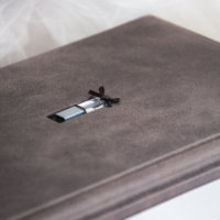 Boîte USB de mariage de luxe, format personnalisé avec logo en relief doré, papier artistique, couleur personnalisée, étui USB pour photos de mariage