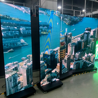 Afficheur LED GOB pliable, écran publicitaire numérique, affichage LED intérieur avec flight case, système de contrôle Nova