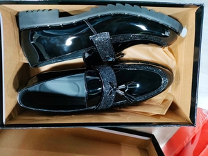 Nuevos zapatos de <span class=keywords><strong>charol</strong></span> brillante informales para hombre con logotipo personalizado, vestido de negocios a la moda, zapatos de <span class=keywords><strong>charol</strong></span> de punta suave para hombre - Product Image 6