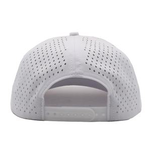 Gorra de Béisbol Snapback de 5 Paneles Personalizada de Alta Calidad, de Poliéster, PVC y Goma, con Parche Deportivo, Corte Láser, Orificios Transpirables y Estampado - Product Image 4