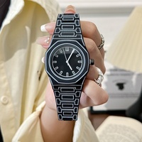 Montre à quartz en plastique étanche, motif dessin animé, personnalisée, vente en gros d'usine, pour hommes et femmes