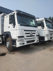 รถดัมพ์ HOWO 6x4 ใหม่ 351-450 แรงม้า ยูโร 3 เครื่องยนต์ Weichai เกียร์ FAST ความจุ 31-40 ตัน สำหรับงานก่อสร้างถนนและงานดิน - Product Image 2