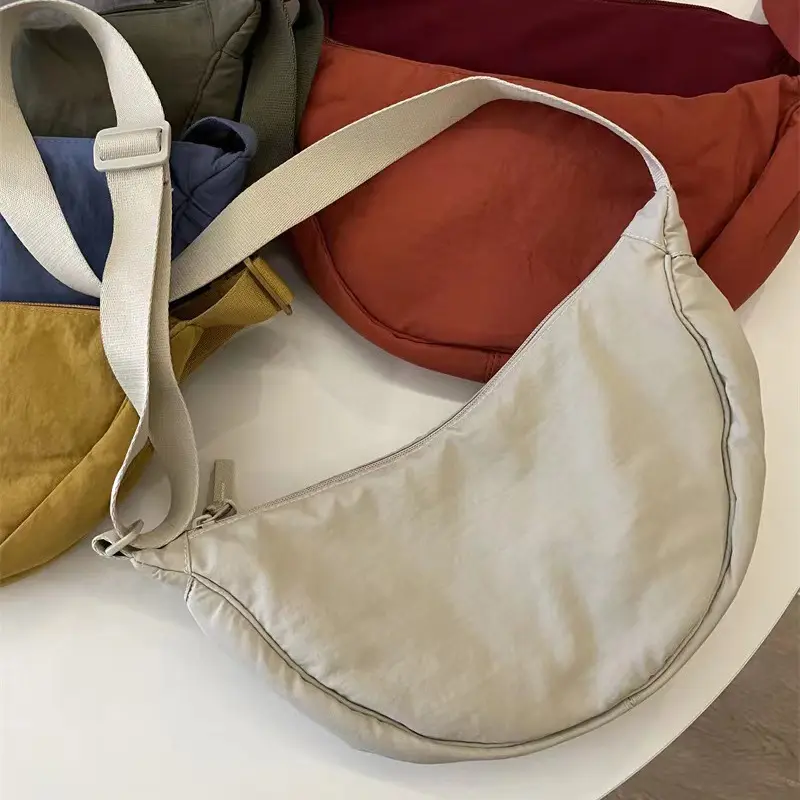 Femme sacs à main décontracté Nylon Hobos sac à bandoulière pour femmes concepteur sacs à bandoulière grande capacité fourre-tout dame voyage Shopper sac