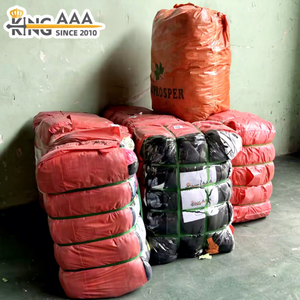 Vêtements d'occasion de qualité supérieure KINGAAA en gros, balles de 50 kg du Royaume-Uni, lots de vêtements de seconde main, articles mixtes, stock de vêtements - Product Image 1