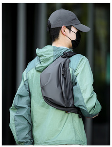 Bolso Bandolera Moderno con Forma de Luna, Unisex, Impermeable, de PU, Bolso de Hombro, Estilo Urbano, Informal, para Hombre - Product Image 4