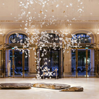 Lustre LED Moderne de Luxe Personnalisé à Hauteur Réglable en Verre Feuille d'Érable pour Hall d'Hôtel et Lumières Suspendues pour Escalier