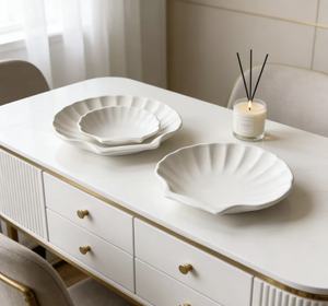 Il Piattiello per Salse in Melamina a Forma di Conchiglia Irregolare Bianca Personalizzabile Più Venduto, Utilizzato in Ristoranti e Ambienti Professionali - Product Image 6