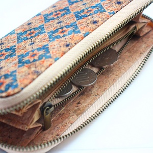 Portefeuille long zippé Boshiho pour femme en liège végétalien, grande capacité, avec compartiment pour smartphone, porte-cartes et pochette à monnaie, cadeau végétalien - Product Image 4