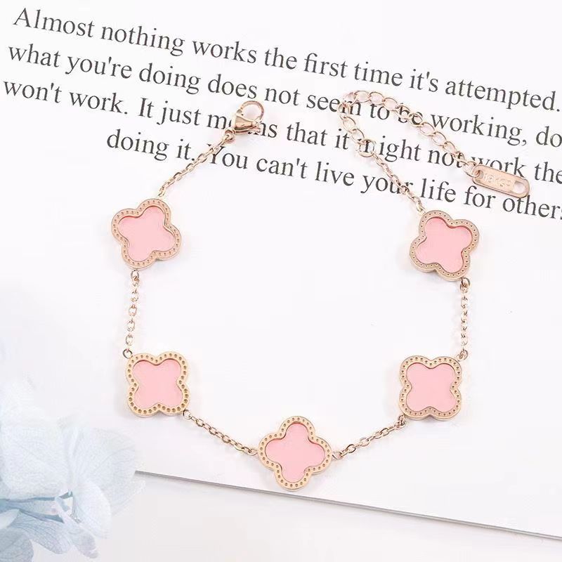 Bracciale in oro rosa a lato singolo