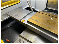 Centres d'usinage verticaux CNC automatiques de haute précision pour le perçage et le taraudage T6 T7 BT30, équipés du système de commande Syntec