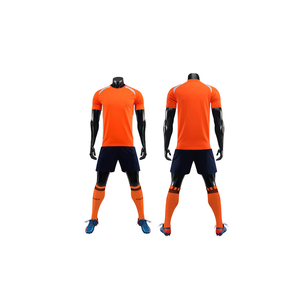 Kit de fútbol Ropa deportiva de transferencia de calor para adultos y niños Logotipo personalizado Camisa de estilo en blanco con técnica de corte automatizado - Product Image 4