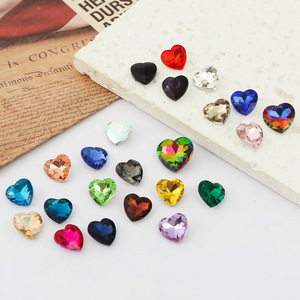 Fabricant d'accessoires de bijoux DIY en gros, diamant cœur à fond pointu, diamant cœur à fond argenté, diamant collé sur surface inférieure - Product Image 2