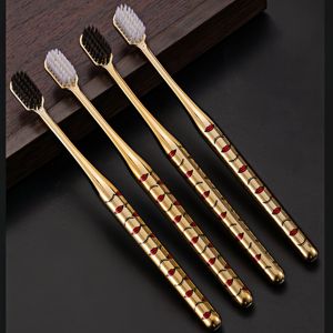 Ensemble deux pièces 2026 haut de gamme, brosse à dents plaquée or, petite tête de brosse, poils souples, en plastique ABS, design pliable, pour <span class=keywords><strong>adulte</strong></span> - Product Image 2