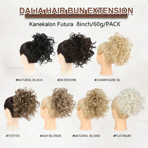 Julianna Kanekalon Vente en gros <span class=keywords><strong>Court</strong></span> Dalia Messy Bun Bouclés Postiches Queue de cheval Extensions de <span class=keywords><strong>cheveux</strong></span> synthétiques Cordon Bouclés <span class=keywords><strong>Chignon</strong></span> - Product Image 6