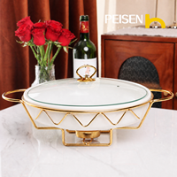 Plat de service rond en céramique blanche avec couvercle en verre, support doré, chauffe-plat à brûleur unique pour buffet de mariage et traiteur