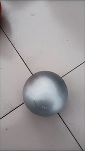 Pallone da <span class=keywords><strong>lancio</strong></span> NO.1 ad alta potenza in acciaio al carbonio zincato, pallone da <span class=keywords><strong>lancio</strong></span> in ferro per esterni, in metallo fuso argentato - Product Image 6