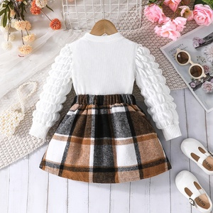 Exquisite Elegant Two-Piece Set for Girls 3-8 Years Fashion <b>Bubble</b> Sleeve <b>Top</b> Paired Plaid Printed Pleated Skirt Sweet Bows - Product Image 2