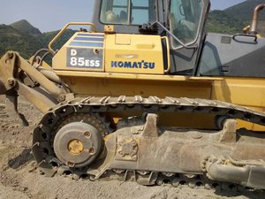 Excavadora de orugas D85 Original usada en Japón, en venta en Shanghai - Product Image 2