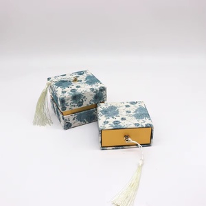 High-end Fine Velvet Birthday <b>Wedding</b> Companion <b>Gift</b> <b>Box</b> for Jewelry <b>Gift</b> Storage with Portable Packaging Tube. - Product Image 6