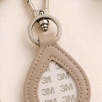 Llavero de Lujo de Aleación de Zinc y Cuero con Grabado de Aguja, Estilo Mini Bolso, Impresión Tipográfica con Adhesivo 3M, Arte Artesanal Personalizado
