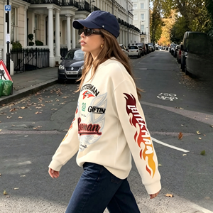 Sweat-shirt à manches longues en tricot gaufré personnalisé en gros pour usine, avec motif imprimé de marque personnalisé, en tissu doux et respirant, idéal pour la mode urbaine - Product Image 4