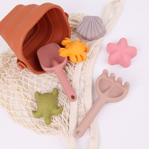 Bord de mer tout-petits écologique personnalisé journal Silicone plage jouets ensemble pliable seau de sable bébé plage jouets pour enfants - Product Image 5