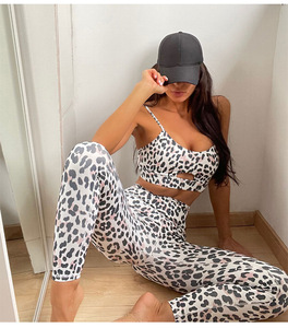 Conjunto de Yoga con Estampado de Leopardo Legging de Gimnasio y Sujetador Aports Chándal Conjunto de Pantalones de Dos Piezas para Mujer - Product Image 4
