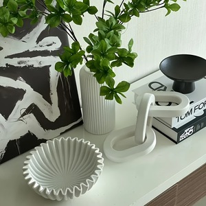 Vente directe d'usine, bol <span class=keywords><strong>à</strong></span> <span class=keywords><strong>fruits</strong></span> rond avec cadre ondulé blanc, design minimaliste nordique pour hôtel et usage domestique - Product Image 2