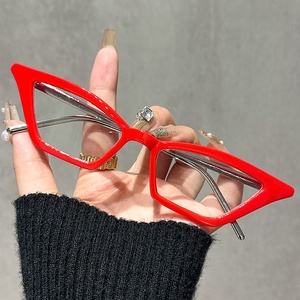 <span class=keywords><strong>Gafas</strong></span> <span class=keywords><strong>de</strong></span> lectura triangulares <span class=keywords><strong>de</strong></span> ojo <span class=keywords><strong>de</strong></span> gato, semimetálicas, <span class=keywords><strong>de</strong></span> alta gama, <span class=keywords><strong>para</strong></span> mujeres, personas mayores <span class=keywords><strong>de</strong></span> mediana edad, antiluz azul, Yuli - Product Image 6