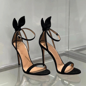 Escarpins tendance pour femmes à talons hauts, sandales à lanières fines avec boucle personnalisée, design nœud papillon, semelle en caoutchouc rehaussante - Product Image 1