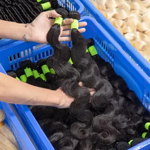 A buon mercato brasiliano fasci di capelli fornitori, cuticola all'ingrosso allineato capelli vergini tesse, non trattato 613 capelli biondi fasci capelli umani