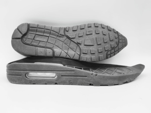 <span class=keywords><strong>Semelle</strong></span> épaisse boostée <span class=keywords><strong>transparente</strong></span> LOGO de couleur personnalisé <span class=keywords><strong>Semelle</strong></span> de chaussure en PVC TPU souple confortable et décontractée - Product Image 4