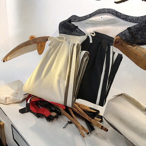 Pantaloni Sportivi da Uomo Personalizzati con Logo Ricamato o Stampato, Design Dritto e Casual, in <span class=keywords><strong>Velluto</strong></span> Tinta Unita Lavorato a Maglia - Product Image 2