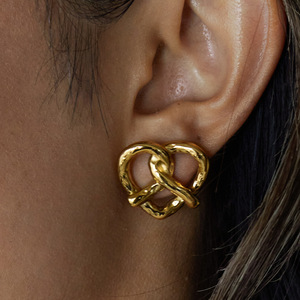 Heart-Shaped Knot <b>Stud</b> <b>Earrings</b> 18K Gold Plated Stainless Steel Everyday Wear Geometric Design JDE0107040 - Product Image 3