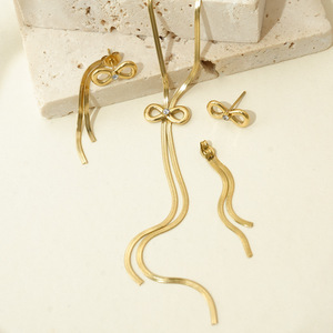 Schleifenanhänger-Halskette für Damen, Edelstahl, leichter Luxus, modische Halskette, europäischer Stil, Schleifenschmuck - Product Image 2