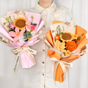 Bouquet de fleurs au crochet fait main pour la remise des diplômes, cadeau pour la fête des enseignants, bouquet de tournesols au crochet tricoté - Product Image 2