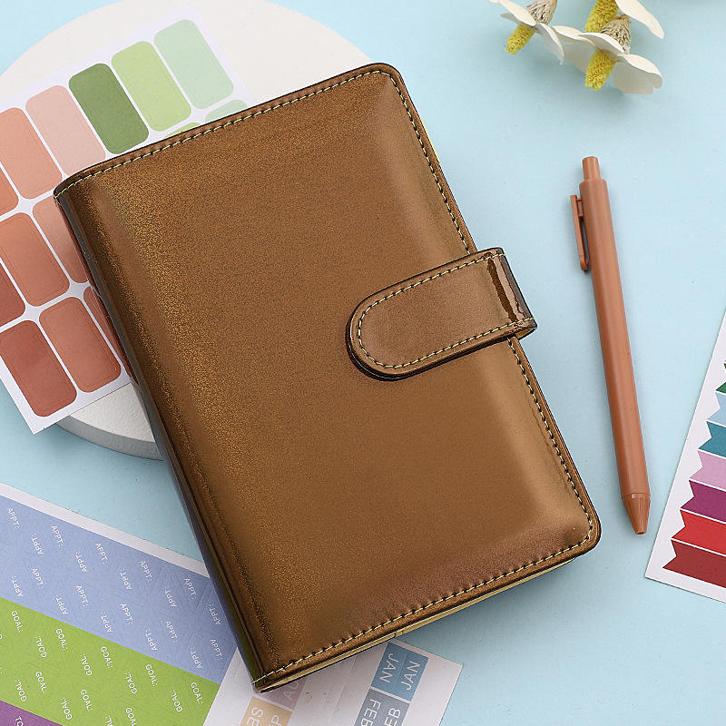 สีน้ำตาล