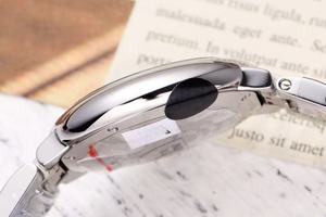 Montres de créateur haut de gamme exquises pour messieurs, bracelet en acier inoxydable de luxe, cristal saphir, mécanique automatique, résistant à l'eau - Product Image 5