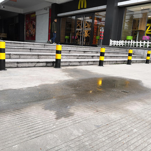 Poteaux de signalisation réfléchissants « Interdiction de stationnement » Q235, indice d'impact M50, installation par perçage, barrières anti-collision, poteaux fixes - Product Image 1