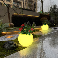 Lampu Taman Tenaga Surya Luar Ruangan LUBAN Model 68 Teknologi Pemotongan Cetakan Kreatif Pot Bunga LED Putih Dekoratif Suasana