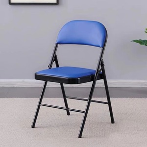 Chaise de salle à manger en métal, cadre en acier renforcé, patins antidérapants, pliable pour un rangement compact dans les espaces restreints, revêtement en cuir - Product Image 2