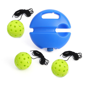Entraîneur de <span class=keywords><strong>raquette</strong></span> de pickleball sans bordure pour enfants, base remplie d'eau, 40 trous, balle perforée en plastique haute élasticité, corde élastique pour débutants - Product Image 2