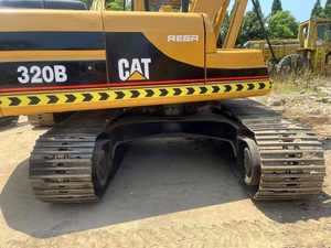 Excavatrice Caterpillar CAT320B d'occasion, modèle 2019, importée du Japon, type chenille, avec moteur et composants de pompe importés de Shanghai - Product Image 4